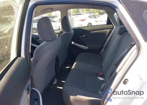 2015 Toyota Prius Plug-In z USA, uszkodzony, nr VIN JTDKN3DP8F3066239